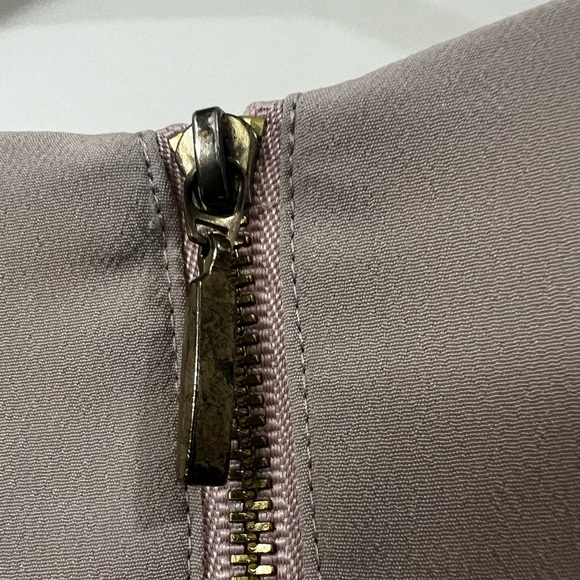 EXPRESS SLEEVELESS TOP WOMENS XS TEE TANK T SHIRT Beige (0215) - Picture 6 of 7